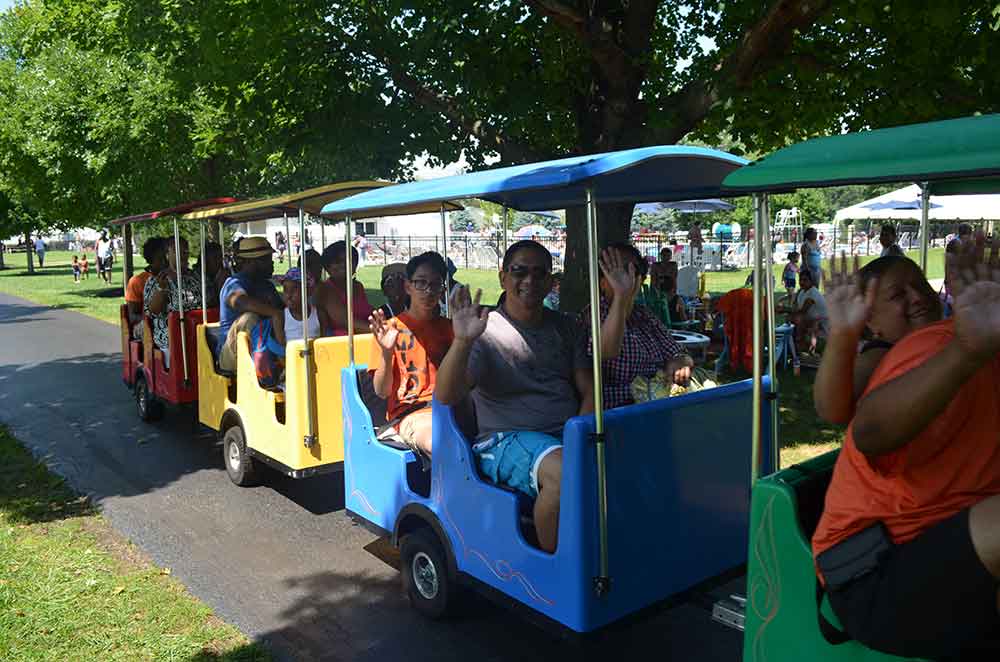 Trackless Train at Frogbridge