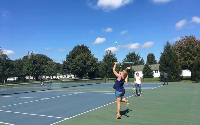 tennis serve