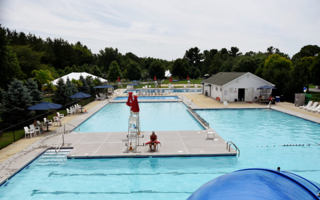 Amenities Lakefront Pool Complex 1 scaled